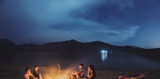 Những trò chơi khi đốt lửa trại team building